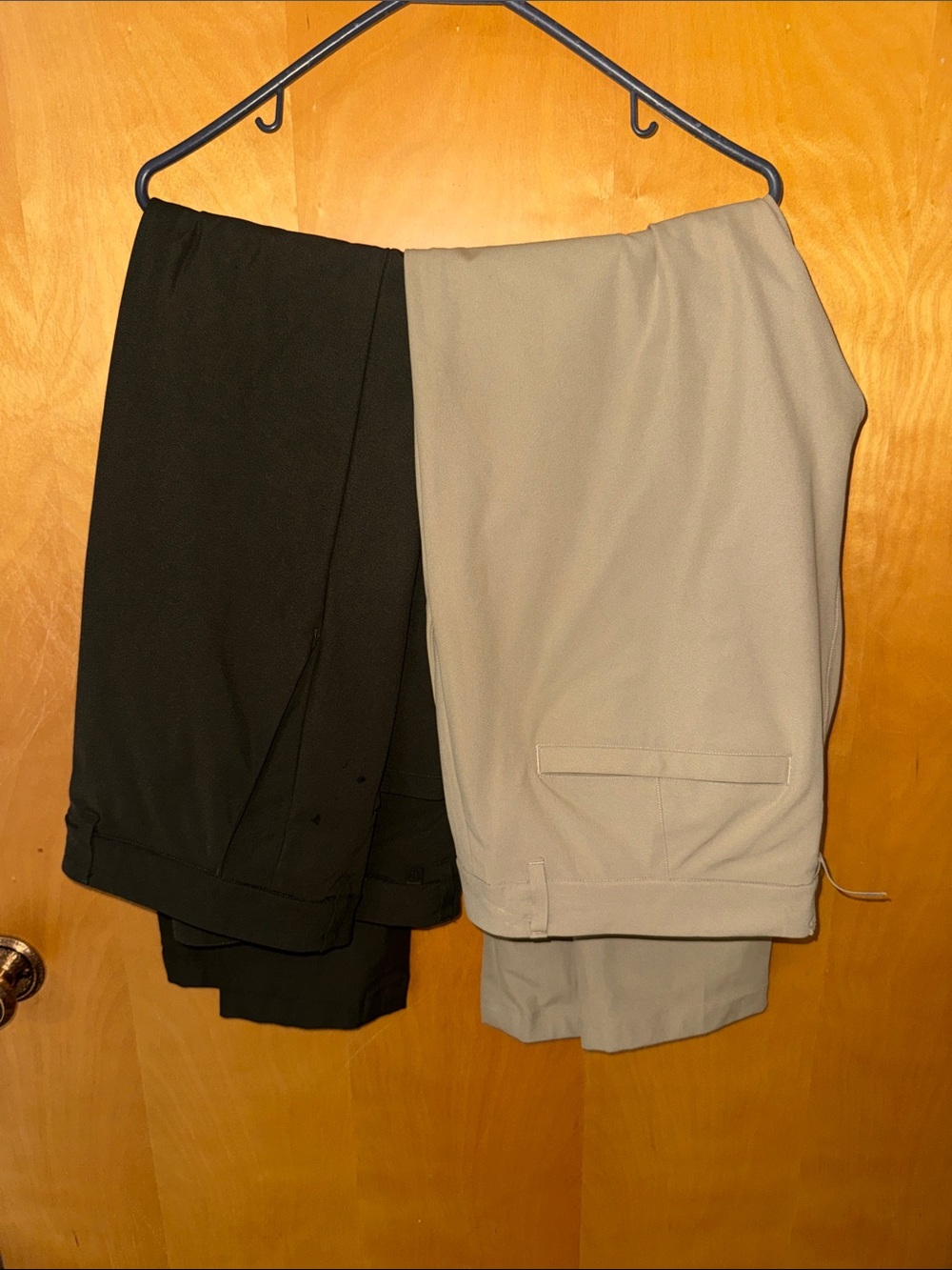 Men’s Two-Pack lululemon khakis (green/beige) READ DESCRIPTION